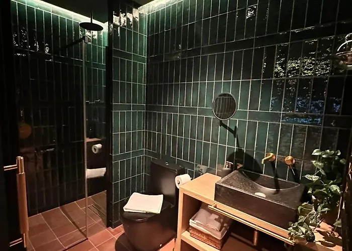 North Shore 10 Apartment